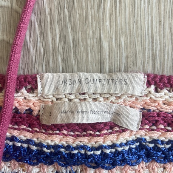 Urban Outfitters Crochet Cropped Tank Top Size L - Picture 2 of 3